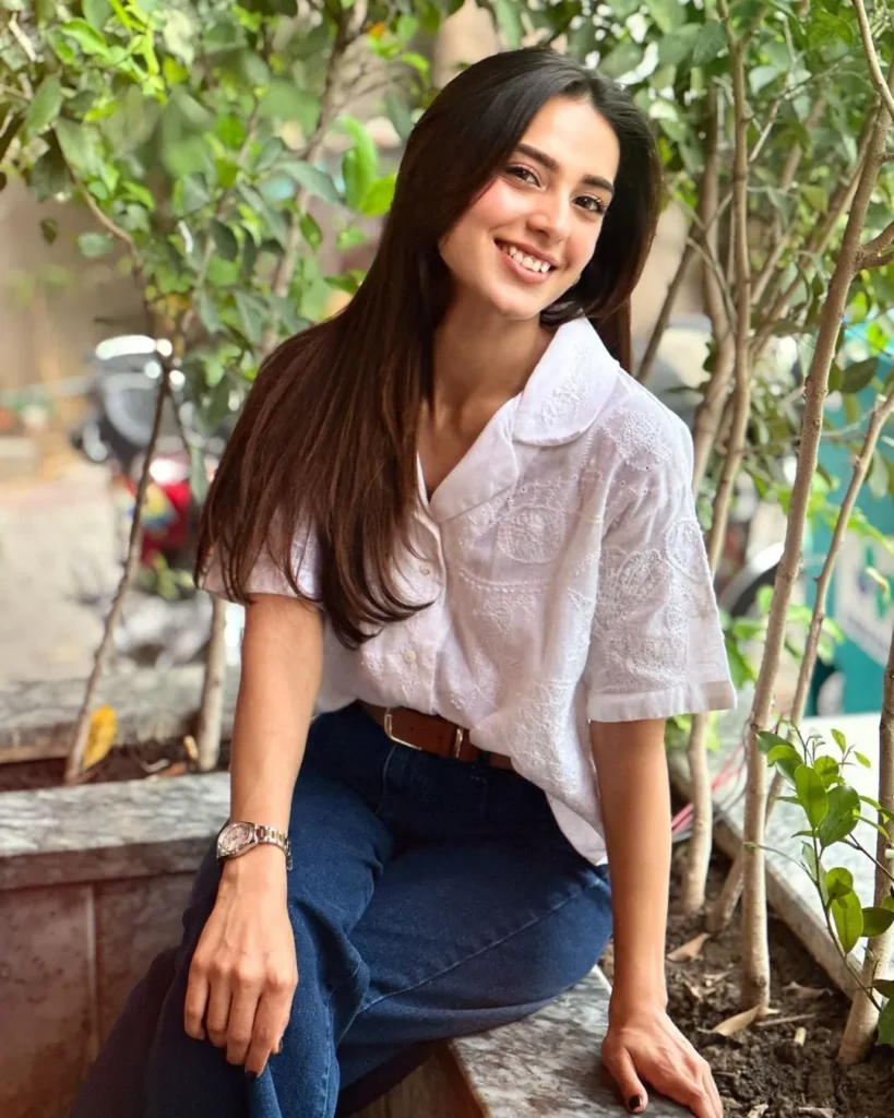 iqra aziz age