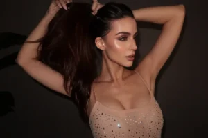 Larissa Bonesi Relationships